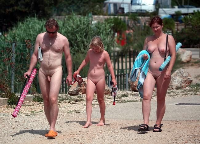 Naturism nudism photo PureNudism Fkk water locations # 1 Naturism nudism photo PureNudism Fkk water locations # 1