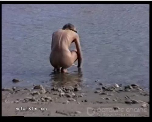 Naturistin Julia and Valerie